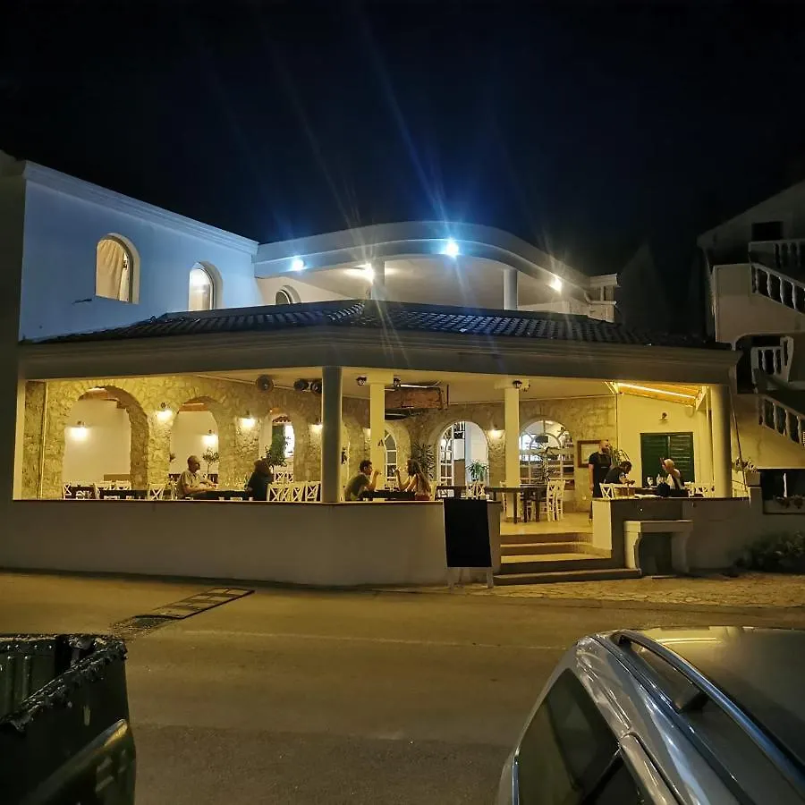 Villa Magia Sul Mare 佩特坎内
